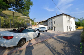 Отель Spagnoi Rooms  Кастельнуово Дель Гарда